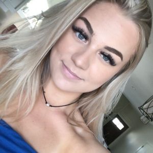 Meet your Posher, Ella